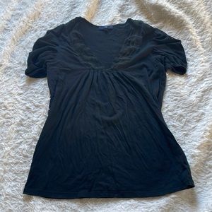 GAP black v neck t shirt